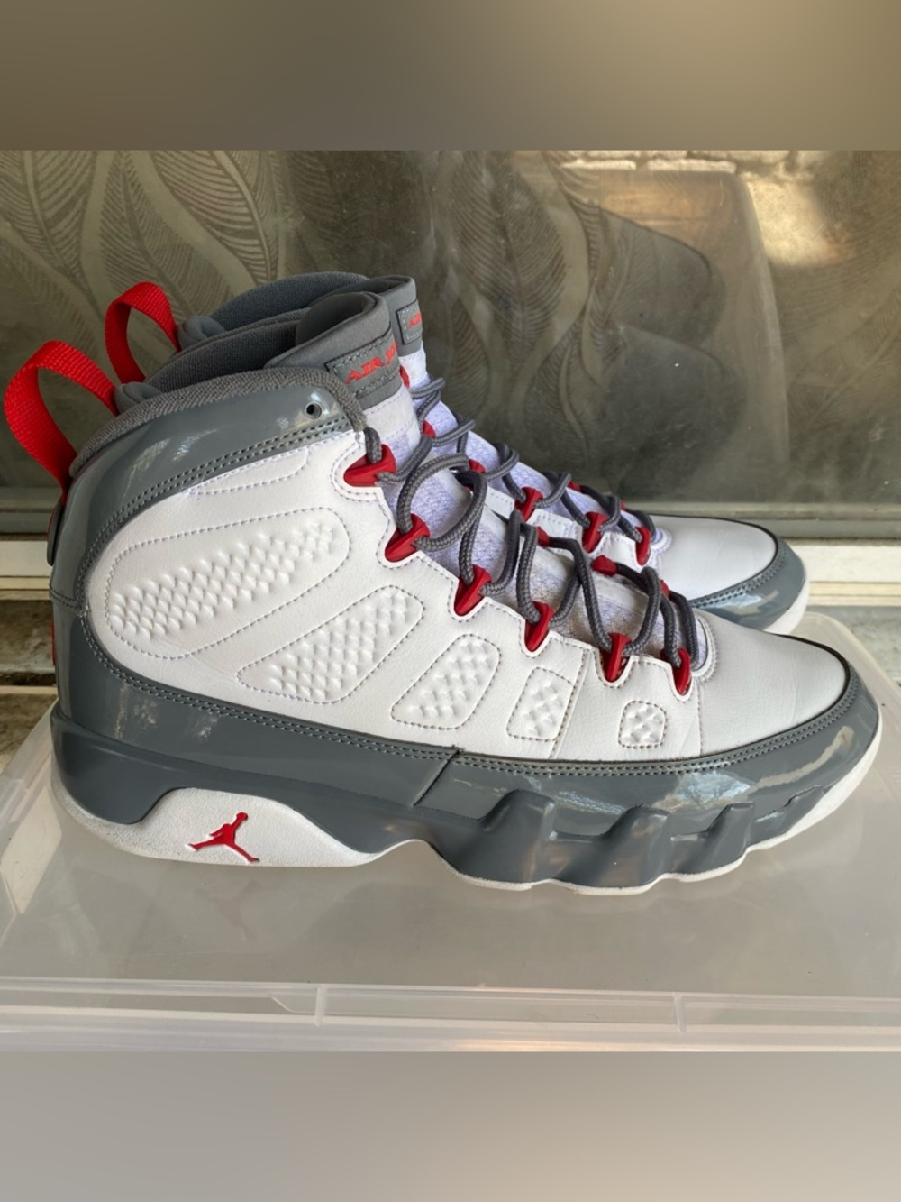 Jordan 9 Fire Red-Size 10.5 - Picture 3 of 8